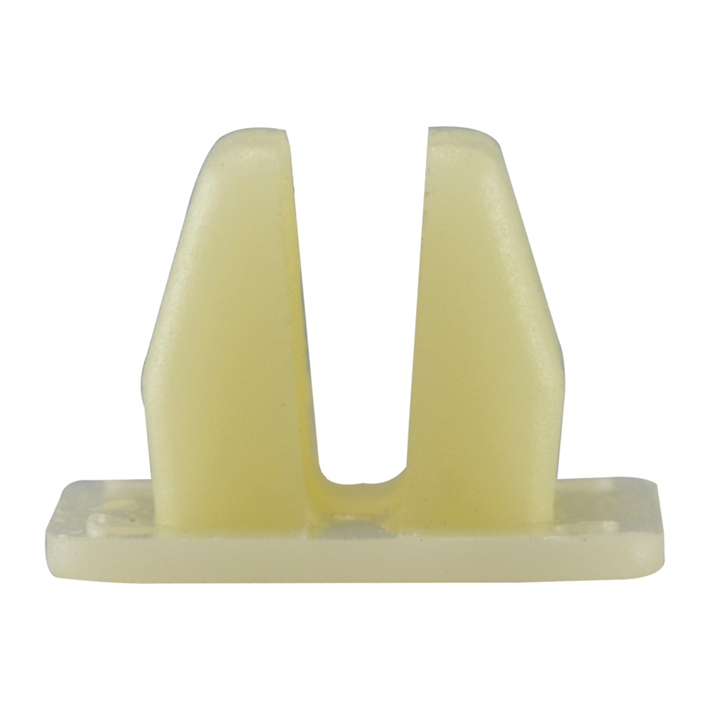 GRAPA AUTOMOTRIZ NYLON 9.3X13.4X8.2MM C553 (25 PIEZAS)