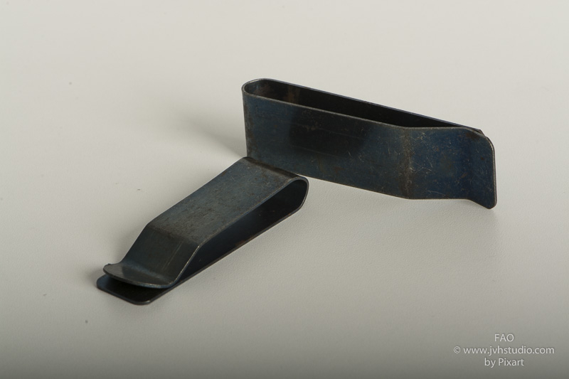 CLIP METÁLICO PARA FUNDA DE CELULAR 500/2,500 PZ