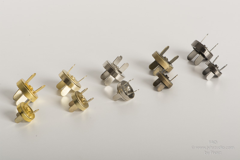 BROCHE DE IMÁN TRADICIONAL CHICO DE 14 MM. ORO VIEJO 200/6,000 PZ