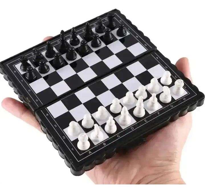 Juego de ajedréz 13x6.8x2.7 cm 240PZ weisco.mx